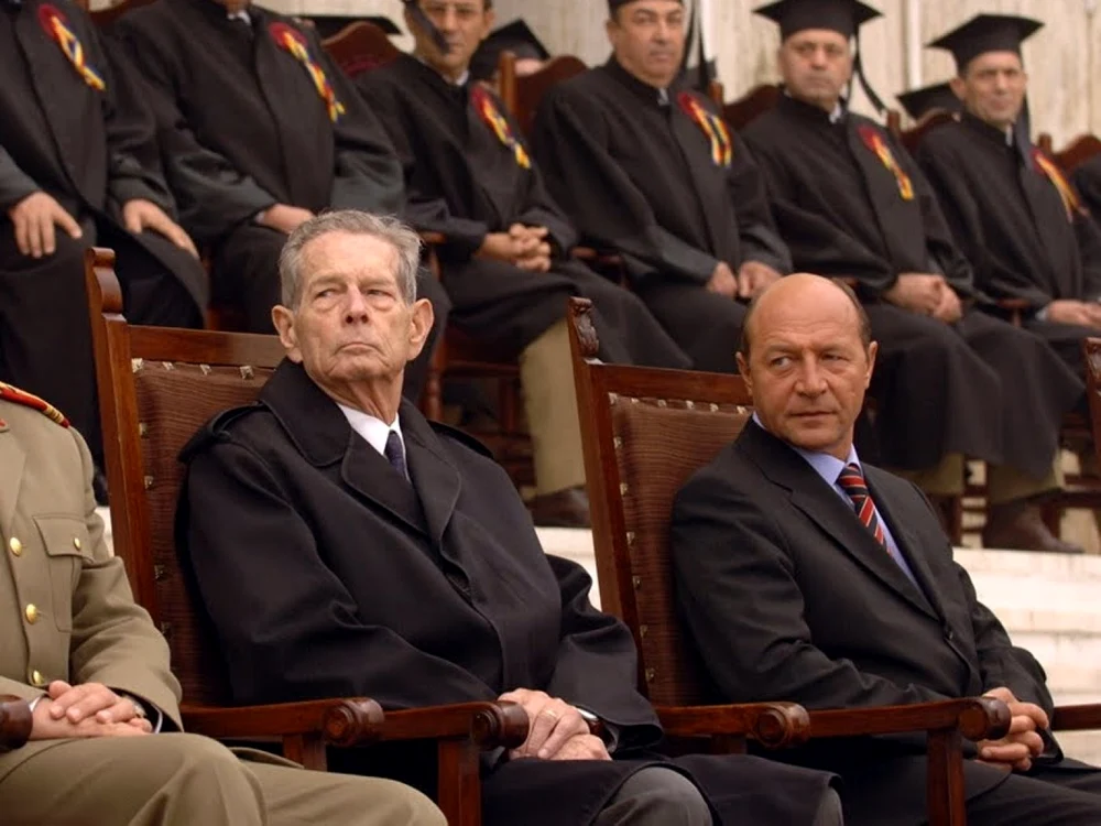 Dând expresie urii sale faţă de PNŢCD, dar şi pentru Regele Mihai, Traian Băsescu a declarat, în 1998, că PNŢCD şi Alianţa Civică acţionează pentru a-l aduce la Cotroceni pe Regele Mihai
