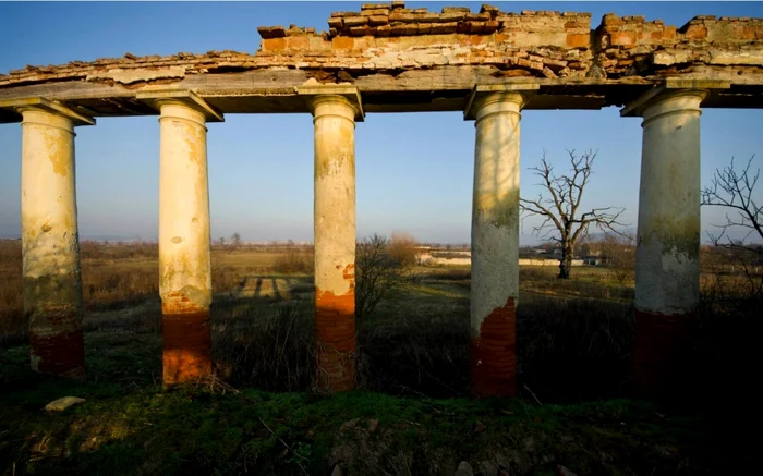 castel abandonat alba