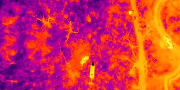 Atacul nocturn al unei drone ucrainene asupra unor soldaţi ruşi foto captura video