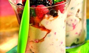 crema de branza cu fructe de padure 580x400 0 jpeg