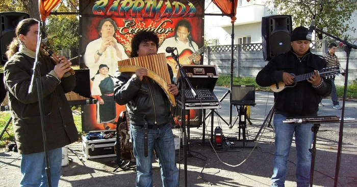 Ecuadorienii cântă live pentru bistriţenii care vin la Expo Bistriţa