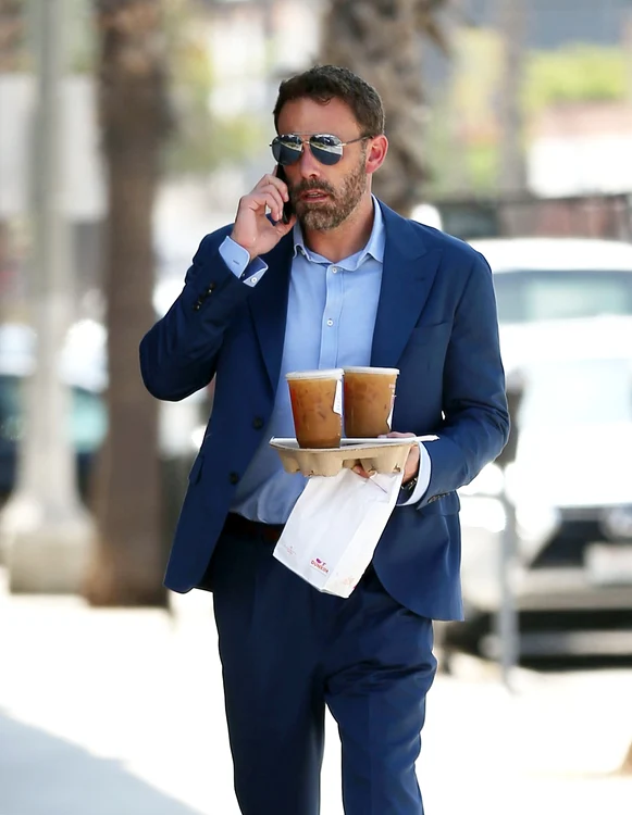 Ben Affleck la costum (4) jpg