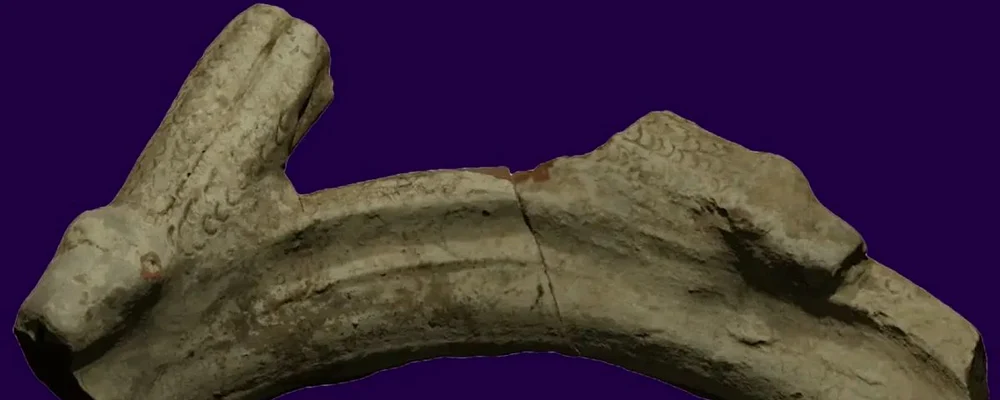 Reconstrucția mânerului vasului descoperit la Collet 