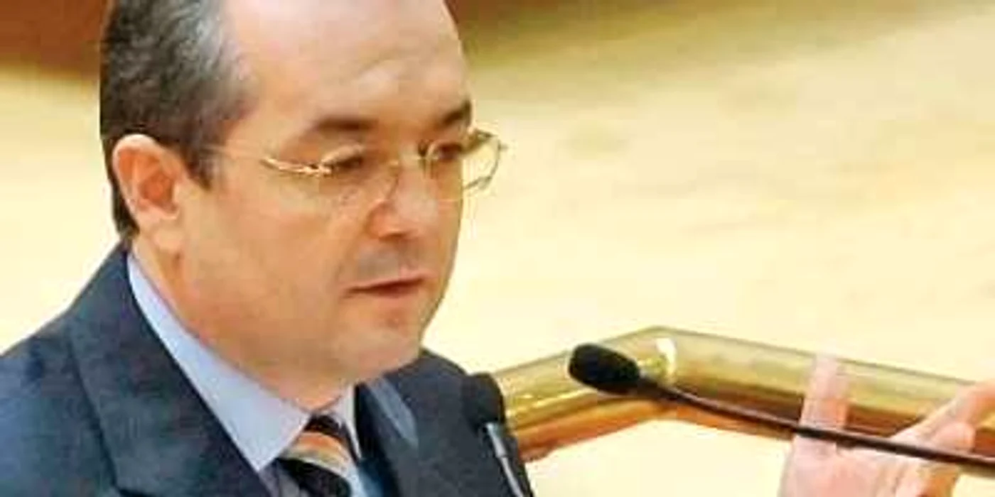 Bugetarii negociază cu şefii câte zile de concediu fără plată îşi iau