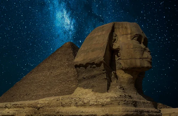 Sfinxul și Marea Piramidă din Giza (© Pixabay)