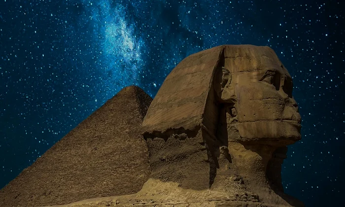 Sfinxul și Marea Piramidă din Giza (© Pixabay)