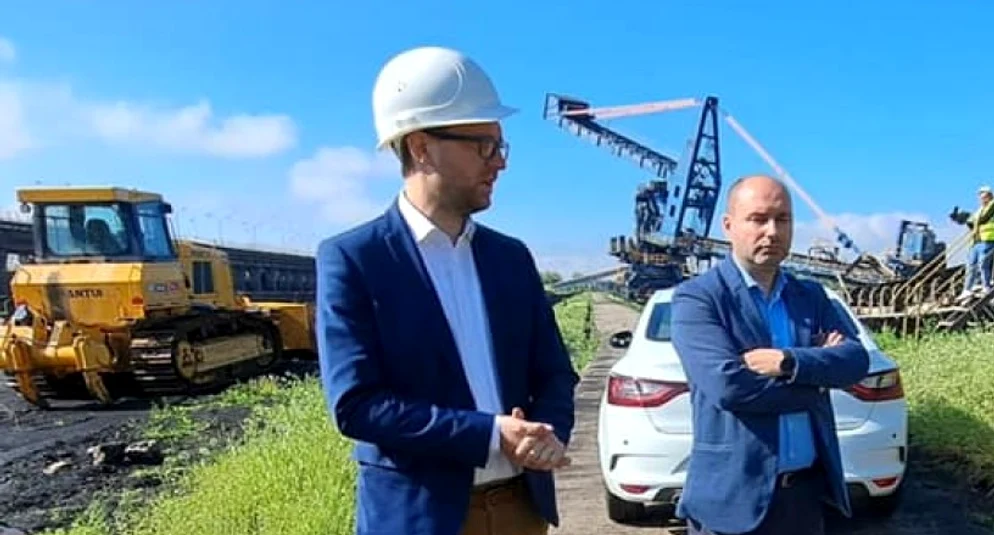 Cristian Amza (dreapta) îi cere lui Dominic Fritz (stânga) să plătească 68 de milioane de lei