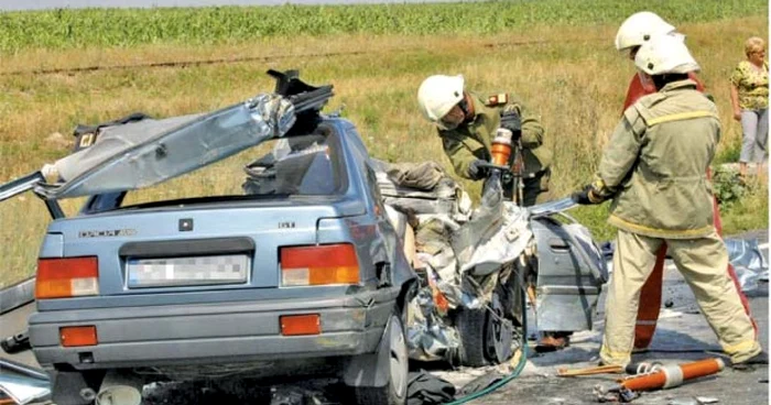 Unul dintre cele mai cumplite accidente cu un jeep a fost cel din 2004, în care Carmen Păunescu a omorât trei oameni