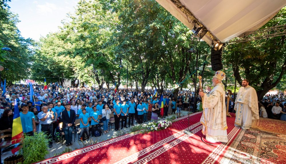 Pelerinajul Sfântului Nifon, în Târgoviște. Ierarhi străini vor sluji în Parcul Mitropoliei