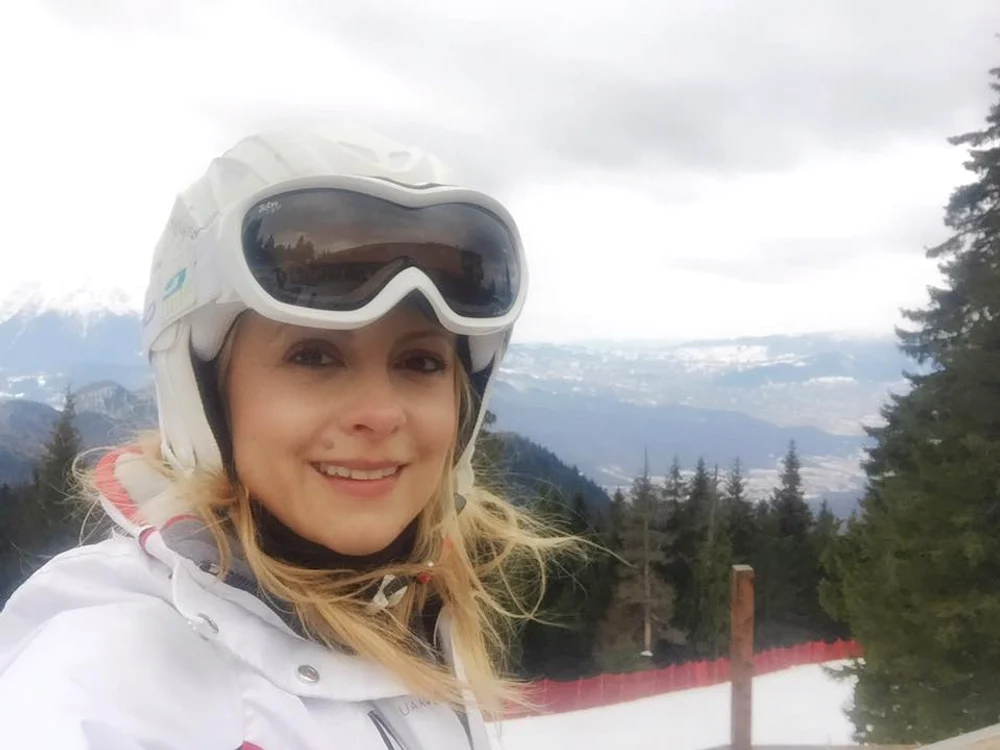 Simona Gherghe este pasionată de schifoto: arhiva personală