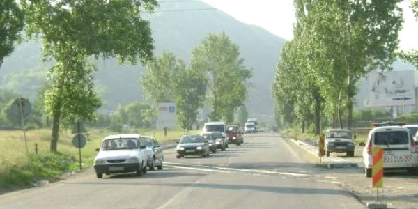 Şoferilor li se recomandă ca pe DN 6 să circule cu prudenţă