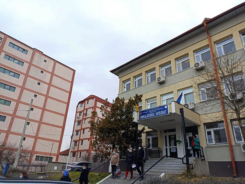 Medic de la Spitalul Județean de Urgență Târgu-Jiu, concediat după moartea unui pacient transferat cu ambulanța