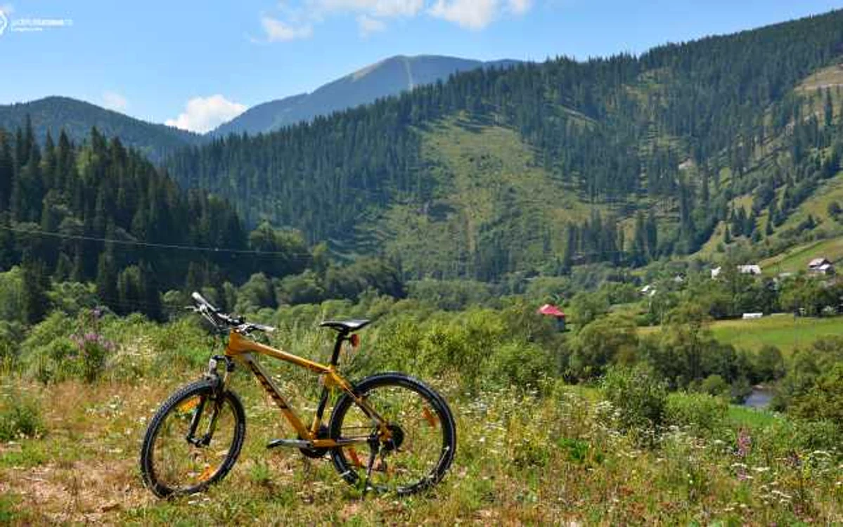 cu bicicleta pe valea bistritei. foto