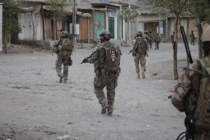 Militarii români şi americani din Forţele Speciale la "vânătoare" de talibani FOTO: 10th Special Forces Group (Airborne)/Sgt. Connor Mendez