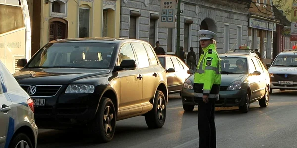 Circulaţia în zonă a fost blocată mai bine de o oră