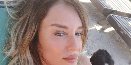 tania budi sexy in costum de baie la 51 de ani