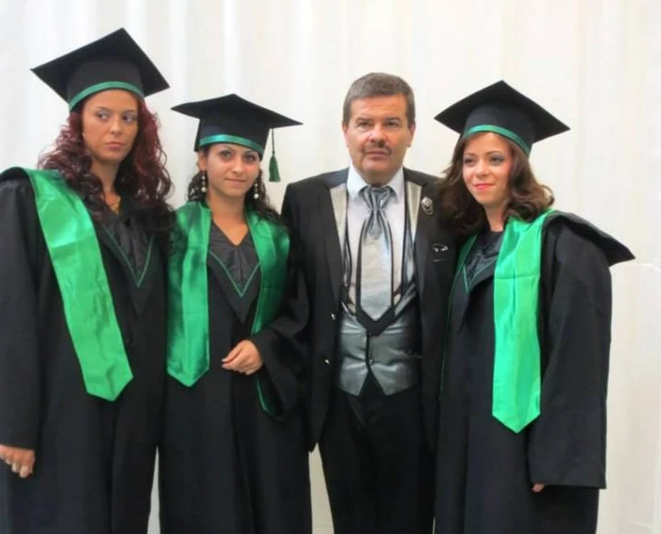 Titus Slavici şi studenţii săi FOTO arhiva personală