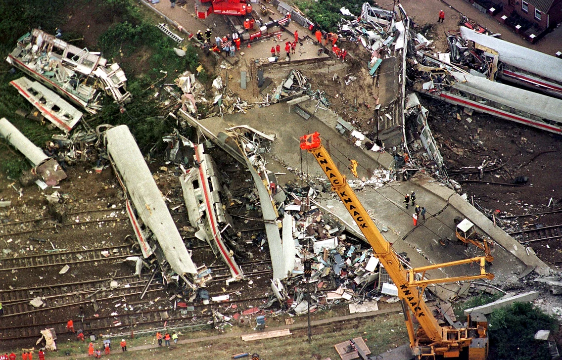 Accident tren Eschede Germania 6 iunie 1998 FOTO Profimedia