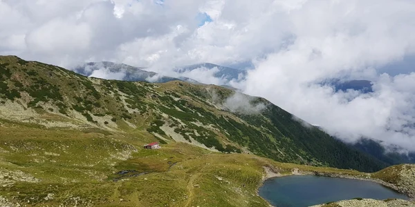 lacul iezer 01