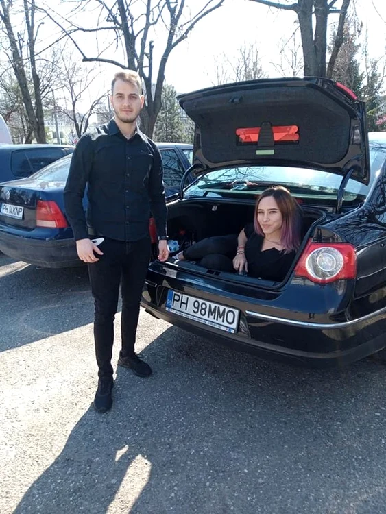 
    Petru Mircea şi fiul lui   