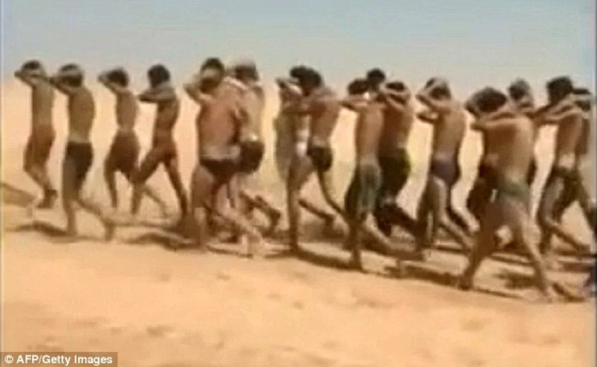 Soldaţii au fost capturaţi atunci când baza aeriană de la Raqqa a căzut în faţa jihadiştilor