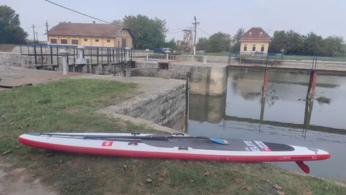Placa și pagaia lui Gavrilovici FOTO Relive/Dorde Gavrilovic