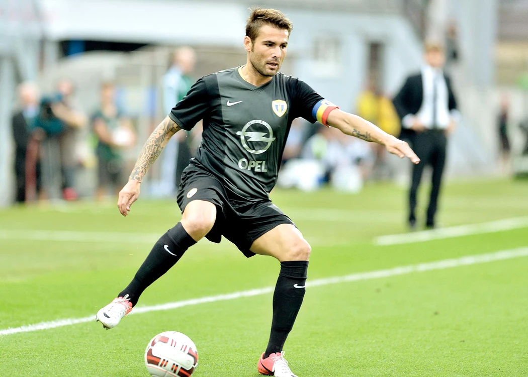 Adrian Mutu nu a rezistat nici măcar un an la Petrolul, timp în care a jucat în 21 de meciuri oficiale pentru „lupi”