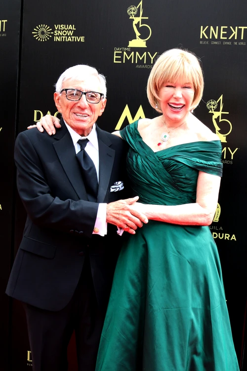 Loretta Swit şi Jamie Farr au cucerit telespectatorii de la primele episoade ale serialului