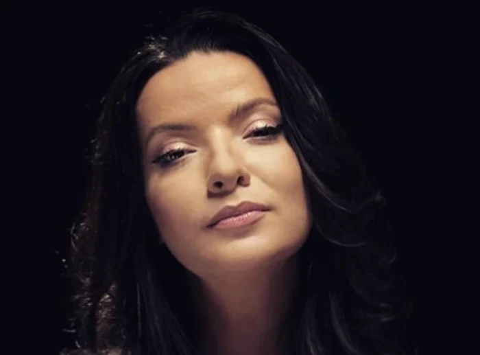 Anca Dinicu a devenit oficial mămică de băiețel