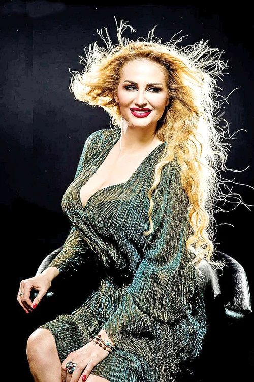 Julia  Jianu susţine un  recital la  Mamaia.  Preţ bilet:  330 de lei