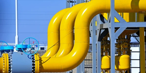 gaz gaze energei conducte gazoduct foto shutterstock