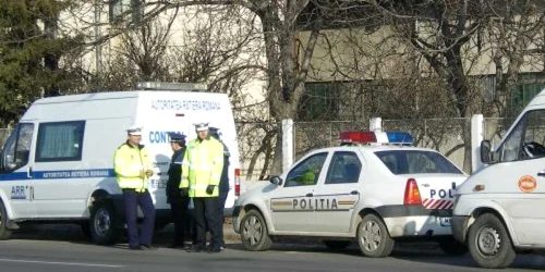 Poliţiştii vor acţiona pe drumurile din Neamţ pe toată durata mini-vacanţei de Rusalii