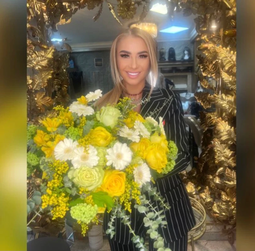 Anamaria Prodan, răsfățată cu buchete mari de flori de noul iubit, Flavius Nedelea / FOTO: Instagram 