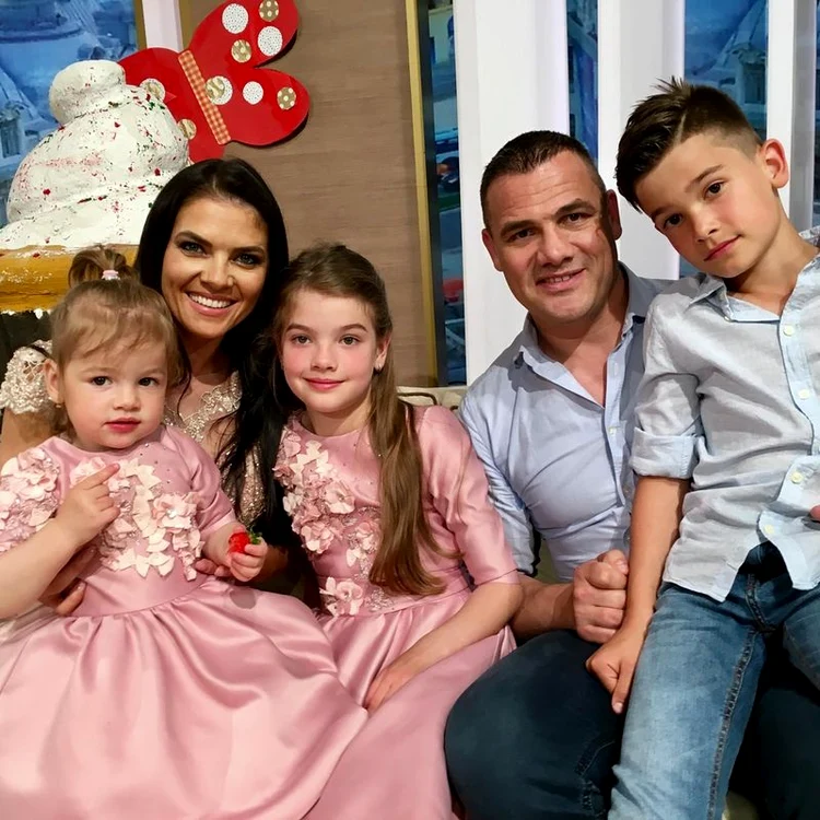 Ionuț și Maria Iftimoaie au o familie frumoasă împreună. Sursă: Facebook