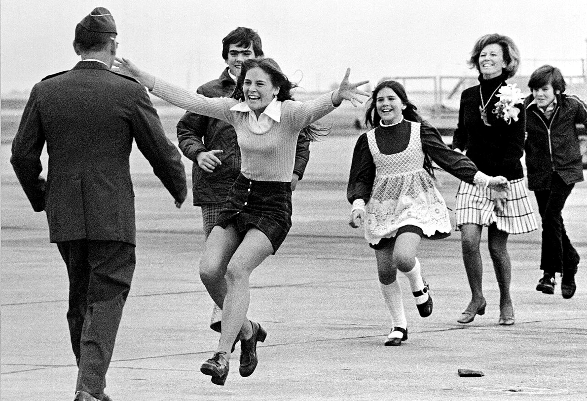 „Burst of Joy”, fotografie de Slava "Sal" Veder", Associated Press (© Wikimedia Commons)