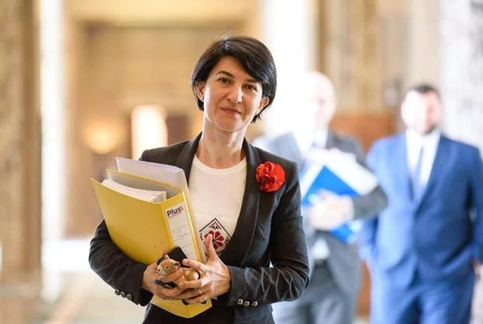
    Violeta Alexandru, propusă la Ministerul Muncii, a primit aviz negativ în comisiile parlamentarefoto: gov.ro  