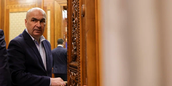 Reprezentanți ai PSD, PNL, USR, UDMR și ai minorităților naționale fac declarații de presă la finalul unei ședințe la Palatul Parlamentului, în București. FOTO Inquam Photos / Octav Ganea