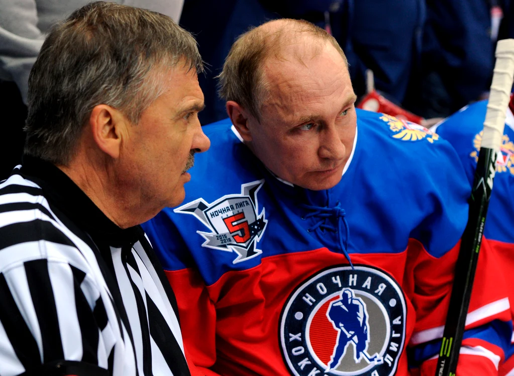 
    Putin a luat o căzătură serioasă la meciul de hocheiFoto Getty  