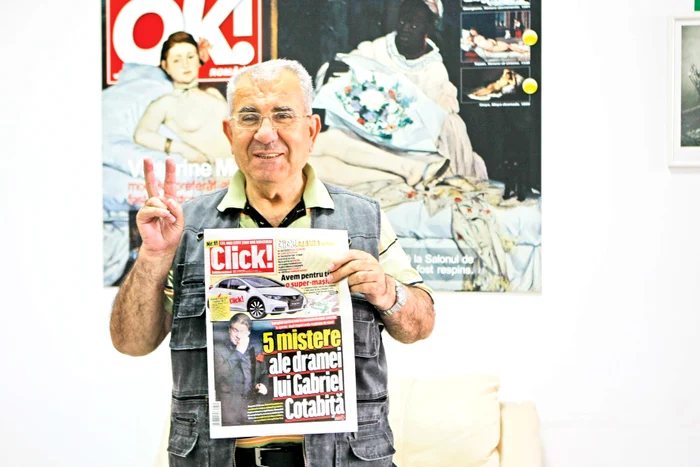 Nicolae Ghiculescu îşi achită o rată la bancă