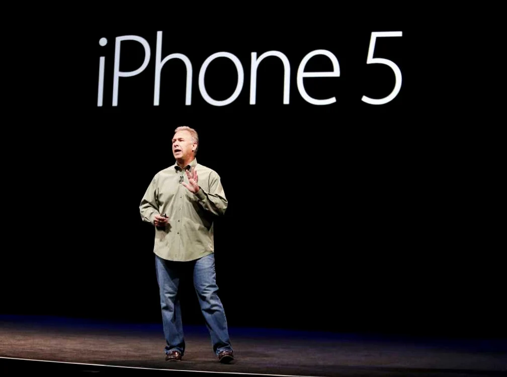 Phil Schiller este cel care a prezentat iPhone 5. FOTO Reuters