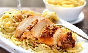 garlic butter spaghetti and chicken4 w 580x400 jpeg