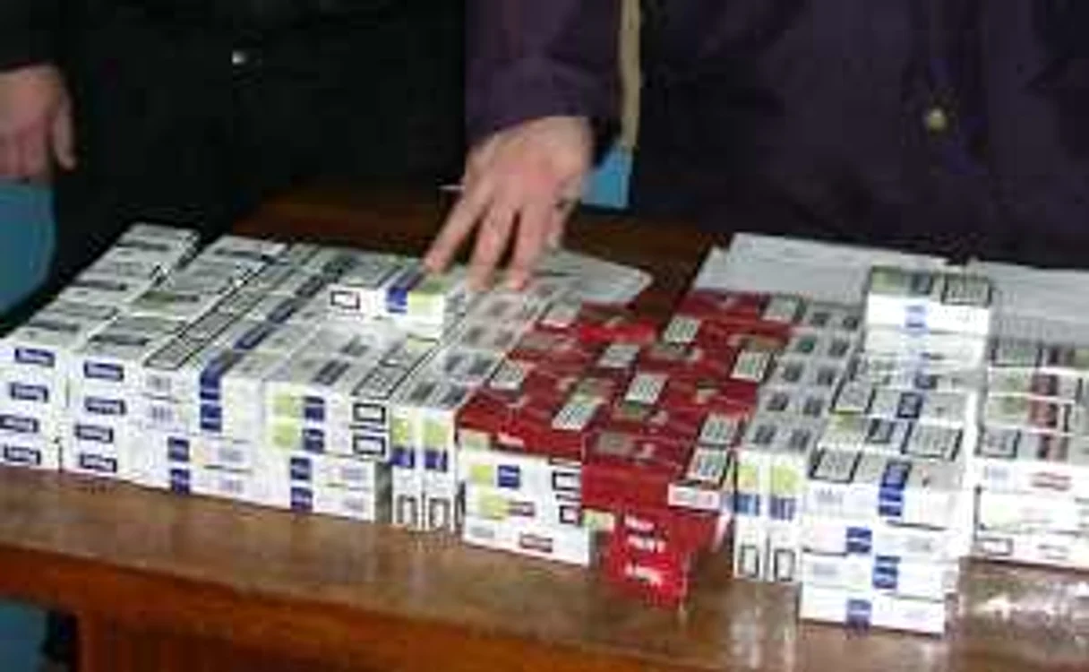 Polițiștii au confiscat țigări în valoare de 8.000 de lei.