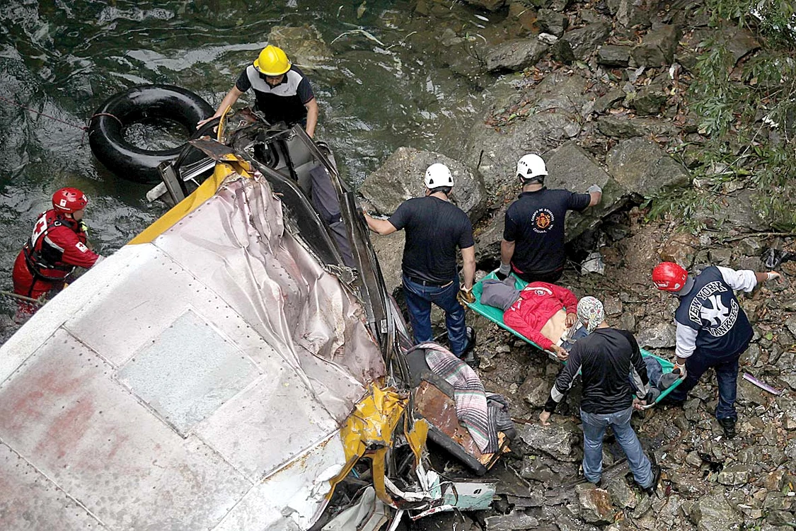 20 de persoane  au murit în  cumplitul accident