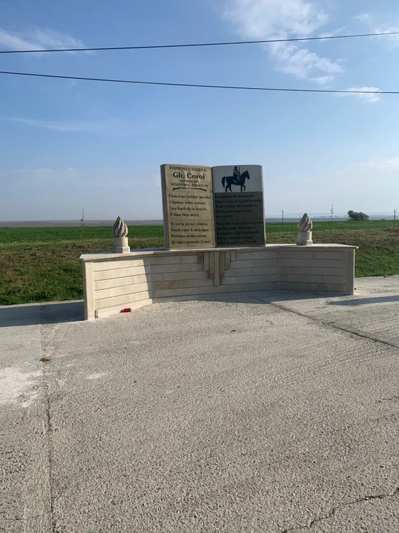 Monumentul lui Coroi de la Durneşti FOTO Primăria Durneşti