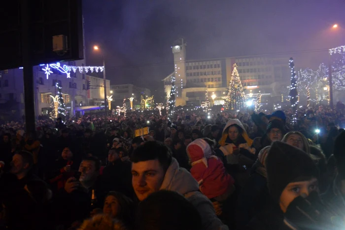 Ca în fiecare an, cei mai mulţi oameni s-au adunat în centrul oraşului