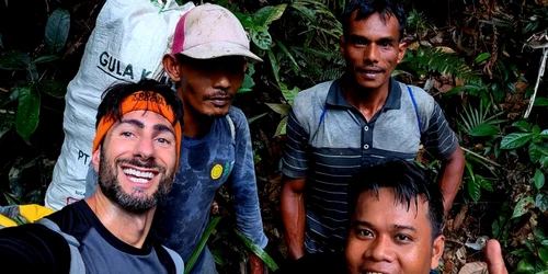 un grup de cercetatori au gasit o floare rara foto x @BBCIndonesia jpg