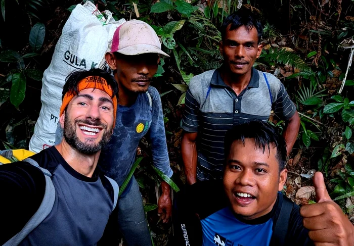 Un grup de cercetători au descoperit o floare extrem de rară FOTO: X/ @BBCIndonesia