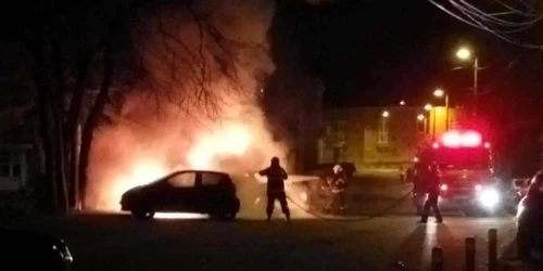 Incendiu auto Tulcea FOTO ISU Delta Tulcea 
