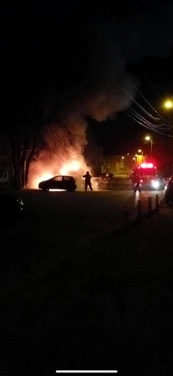 Incendiu auto Tulcea FOTO ISU Delta Tulcea