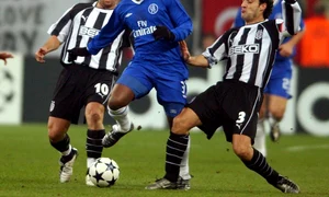 Mircea Lucescu a câştigat cu Beşiktaş în 2003 pe terenul lui Chelsea jpeg
